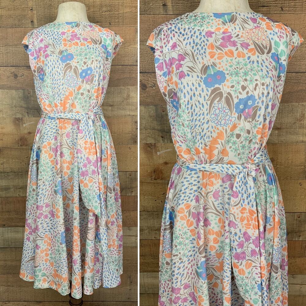 Vintage 1960s 1970s Mod Floral Belted Sleeveless Dress Size S/M Hippie Boho